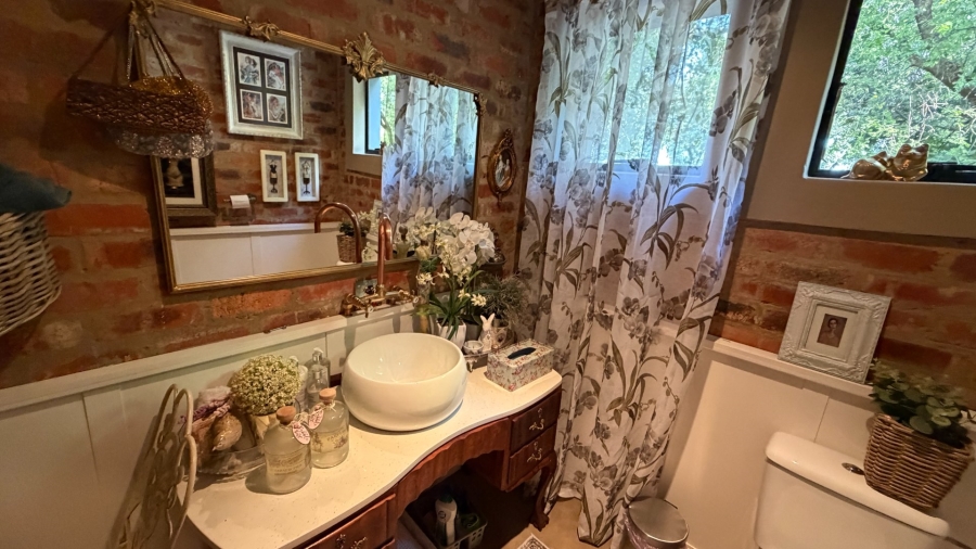  Bedroom Property for Sale in Viljoenskroon Rural Free State